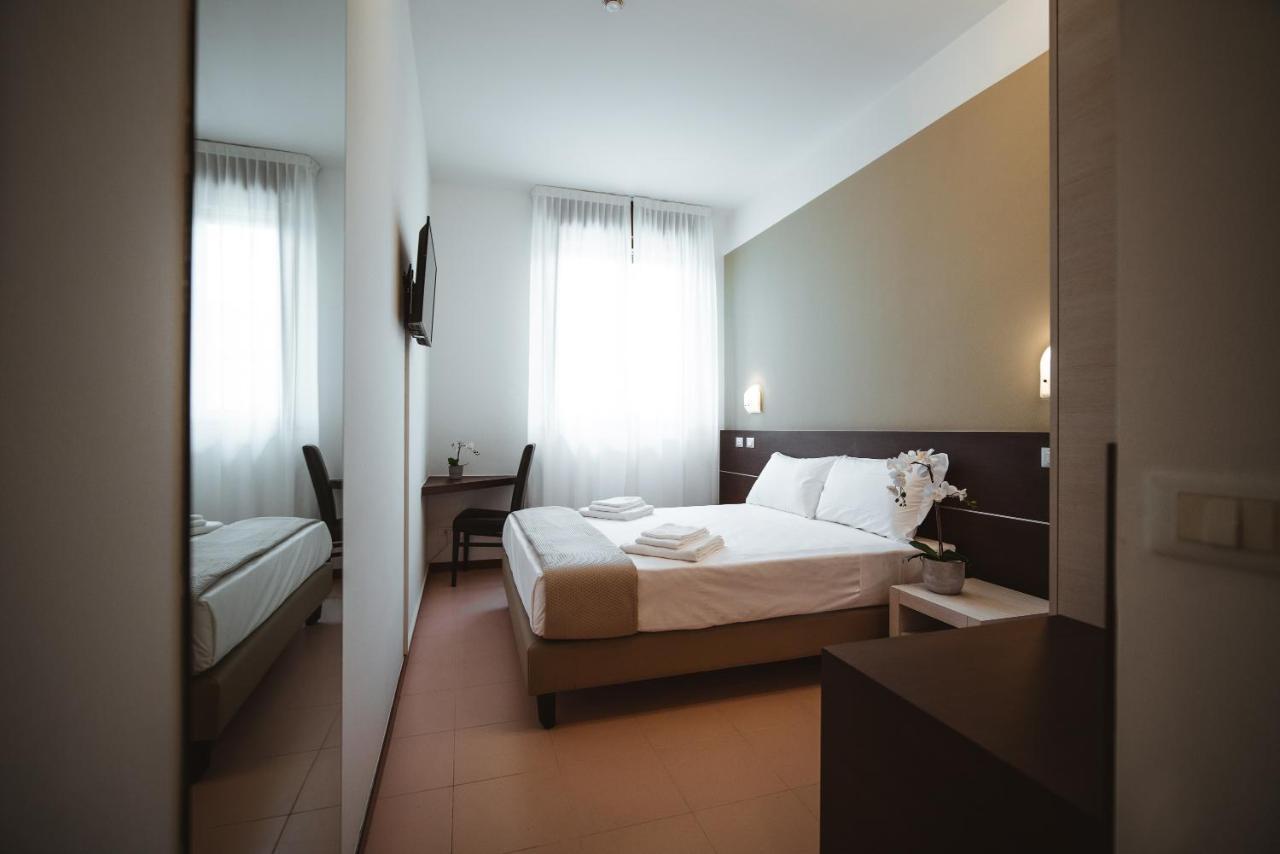 Albergo Commercio Palmanova Exterior photo